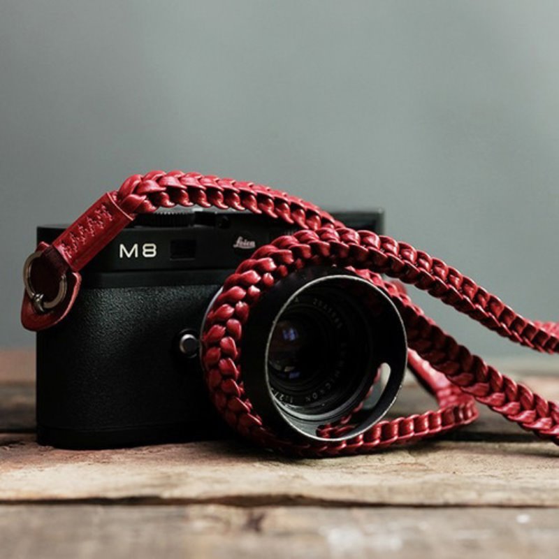 [Barton1972] Leather Neck Strap Braided - Passion Red